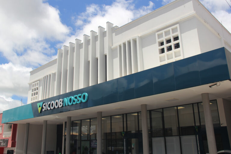 Sicoob Nosso celebra 37 anos com café da manhã especial para cooperados em todas as agências