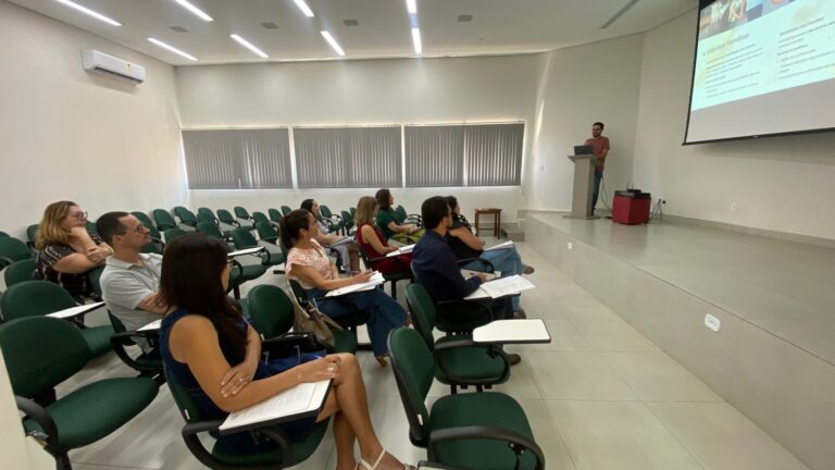 Adamantina fortalece políticas para a primeira infância com plano municipal em andamento