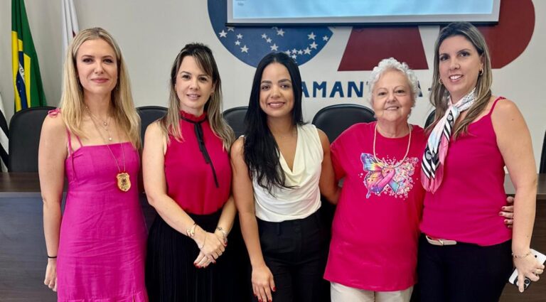 Polícia Civil de Adamantina participa de evento promovido pela OAB em alusão ao Outubro Rosa