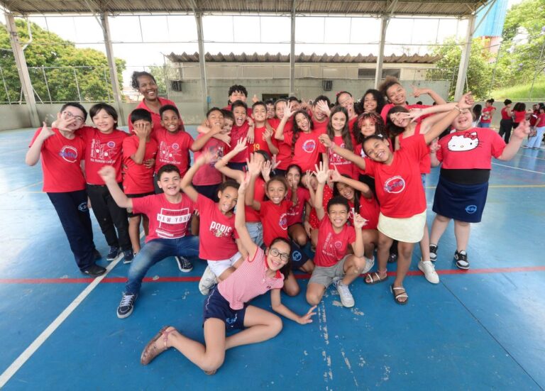 Férias na rede estadual começam nesta sexta e escolas abrem as portas para almoço em janeiro
