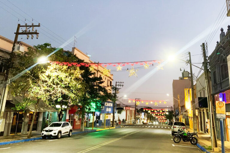 Comércio inicia horário especial de Natal até às 22h a partir de quarta