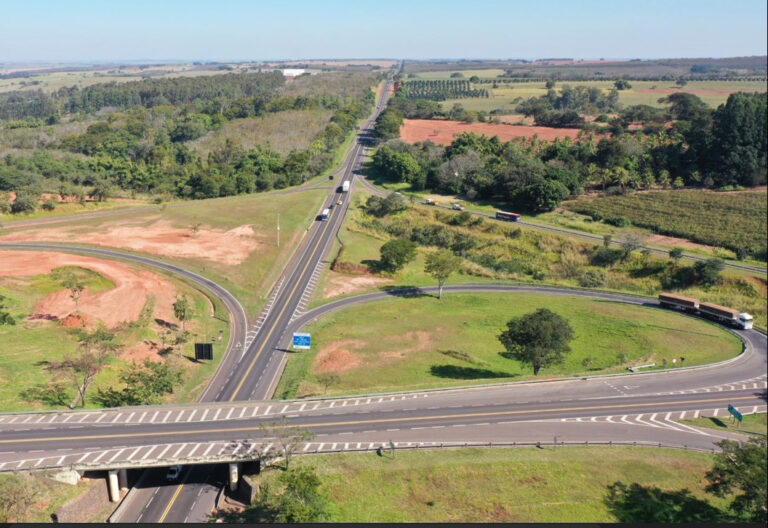 Com estimativa de aumento de 40% no fluxo rodoviário, revisão preventiva se torna essencial para viagens de fim de ano