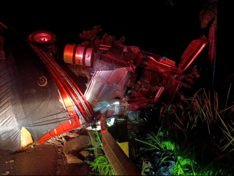 Pai, mãe e filho morrem em grave acidente na SP-563, em Tupi Paulista