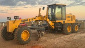 MOTONIVELADORA PARA PARAPUÃ