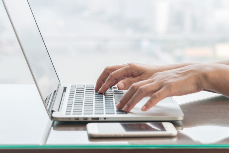 Nove em cada dez pessoas já foram alvo de tentativas de golpes digitais no estado de SP