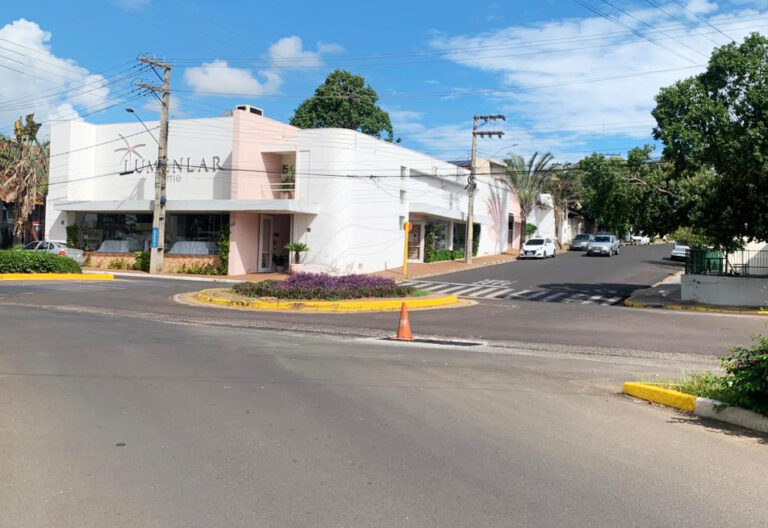 DEMTRAN anuncia interdição temporária em cruzamento da Avenida da Saudade, em Adamantina