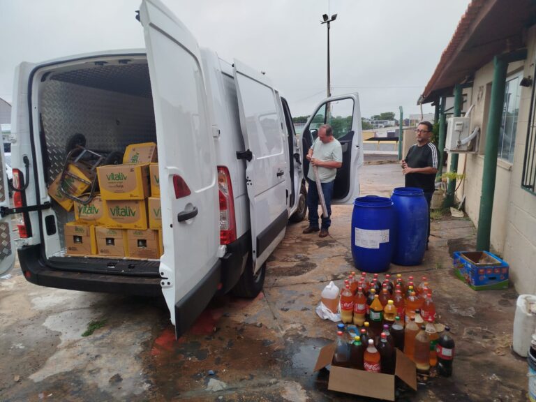 Adamantina orienta moradores sobre descarte correto de óleo de cozinha