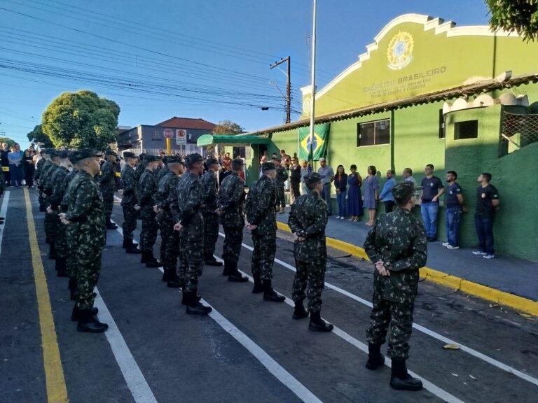 Tiro de Guerra de Adamantina recebe 50 novos atiradores em cerimônia de matrícula