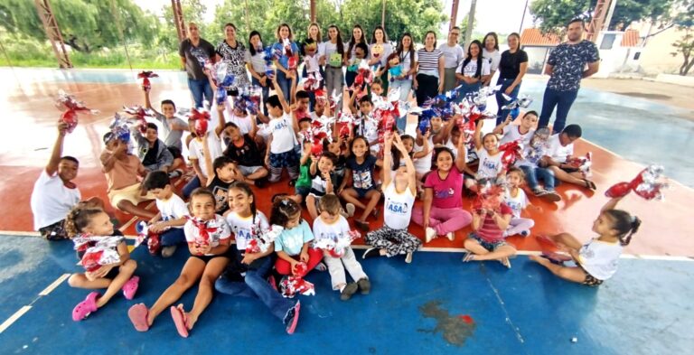 Páscoa solidária reúne crianças e promove educação financeira em Adamantina