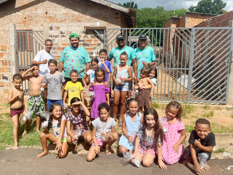 Ação de Páscoa distribui mais de 1,7 mil ovos e leva alegria a crianças em Adamantina