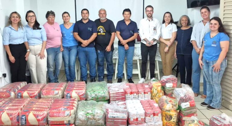 Fundo Social fortalece rede assistencial com distribuição de alimentos doados pelo Sicoob Nosso em Adamantina