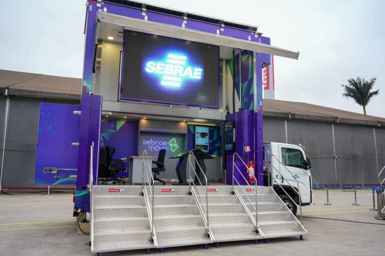 Carreta do Sebrae leva atendimento gratuito a empreendedores da Nova Alta Paulista
