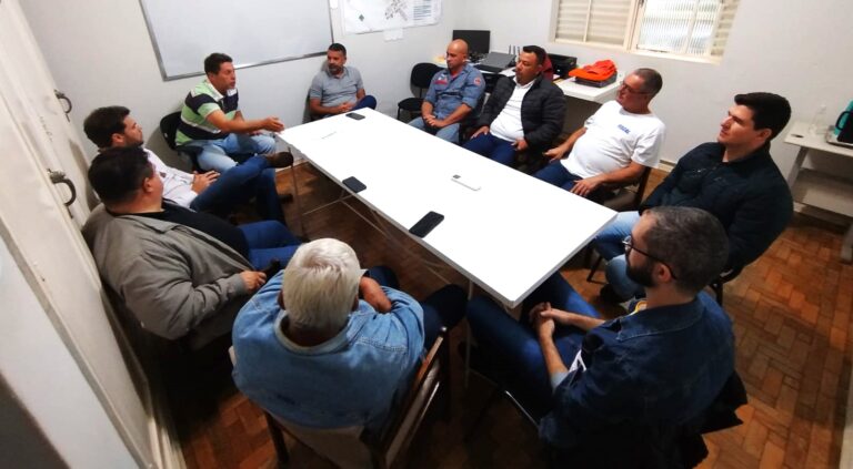 Motociclistas lideram preocupação em debate sobre segurança no trânsito em Adamantina