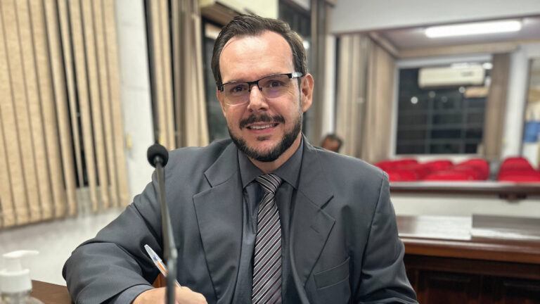 Vereador questiona Prefeitura de Lucélia sobre possível reajuste do vale-alimentação dos servidores